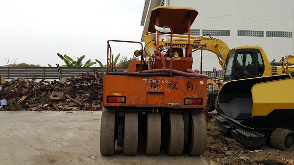รถบด 10 ตัน Sakai SV510TF (2 เปลือก) ล้อเรียบหุ้มหนาม สภาพเยี่ยม ชม.ต่ำ รถนอกแท้ๆ ยังไม่ผ่านการใช้งา รถบด 10 ตัน Sakai SV510TF (2 เปลือก) ล้อเรียบหุ้มหนาม สภาพเยี่ยม ชม.ต่ำ รถนอกแท้ๆ ยังไม่ผ่านการใช้งา