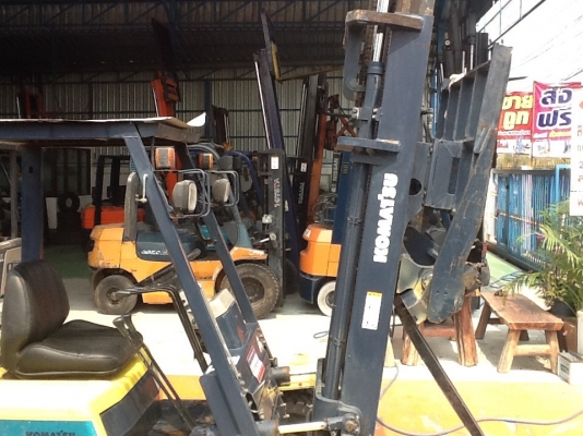 แหล่งรวมรถโฟลค์ลิฟท์มีงาเทอิ้งค์ฟอร์คกระดกได้เทได้ใส่บุ๊งกี๋ภาคตะวันออกสำหรับตักยางก้อนยางพาราและยางถ้วย