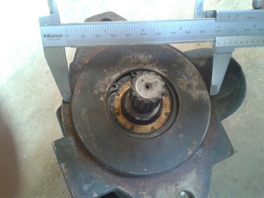 ขายปั๊มไฮโดรลิคสำหรับรถขุด HITACHI IHI AIRMAN KUBOTA 20 มีฟันเฟือง 13 ซี่ ราคา 36,000 บาท