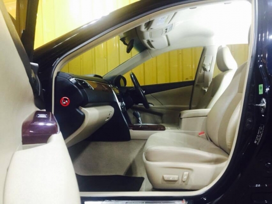 Toyota Camry  โฉมใหม่ล่าสุด สภาพนางฟ้า เล่อค่า สวยใสไร้ที่ติ มากคะ คันนี้