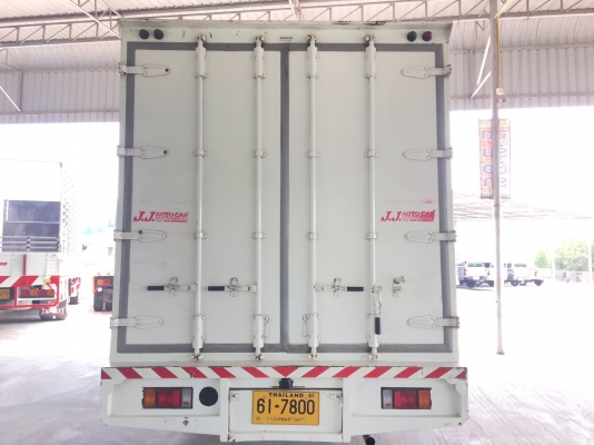 ขายISUZU 6ล้อ NQR 175  EURO 3 รุ่นหน้าตึกเครื่อง 175 เเรง เครื่องคอมมอลเรล ตู้เเห้งเปิดได้3บานจดทะเบียนปี 2557 (2014) ยาว5,6เมตร สภาพสวยใครต้องการไม่ผิดหวังราคา970,000บาทจัดไฟเเนนได้ดูรถได้ที่เต็นท์รถ JJ.AUTOCAR 2 หลังวัดจันทรารามติดถนนเพชรเกษมก.ม.ที่68.5