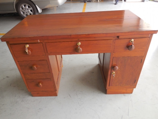 โต๊ะบัญชีเก่า ไม้สักทอง