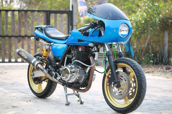 Yamaha Sr400 ปี2002