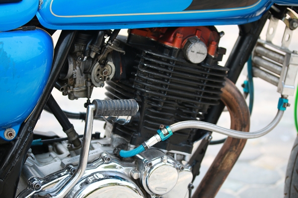 Yamaha Sr400 ปี2002