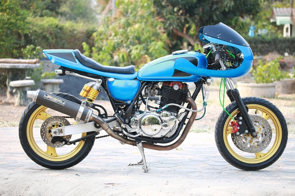 Yamaha Sr400 ปี2002