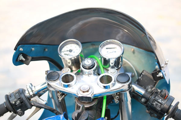 Yamaha Sr400 ปี2002