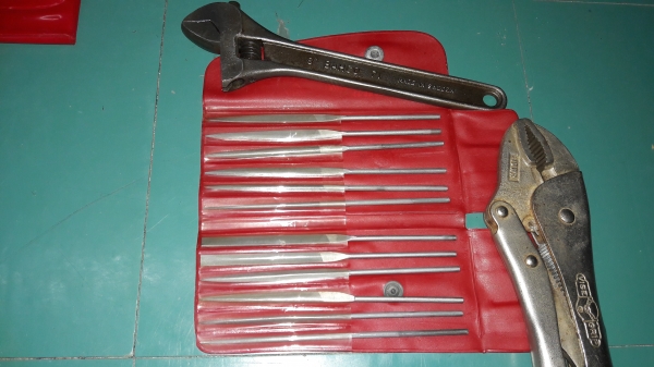 ขายตะไบชุด12ตัวตราเพชรงานใหม่เก่าเก็บ