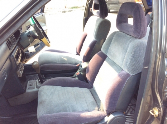 ขายรถ มาสด้า 626 5ประตู ปี89 เครื่องหัวฉีด 1.8 เกียร์ออโต้ เพาเวอร์ กระจกไฟฟ้าทั้งคัน เซ็นทรัลล๊อค ภายในเดิมๆสวยแอร์สวิง วิทยุพร้อม ตัวถังเดิมๆไม่มีชนสีมีร่องรอยการใช้งาน แม็ก15&quot; เครื่องดีเกียร์ดีช่วงล่างดี รถขับดีครับ พร้อมใช้เลยครับ ภาษี59 เอกสารพร