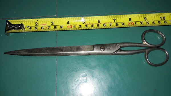 ขายกรรไกรberko STAHL ตัดผ้าตัดกระดาษเก่าเก็บเหล็กทั้งตัวยาว10"