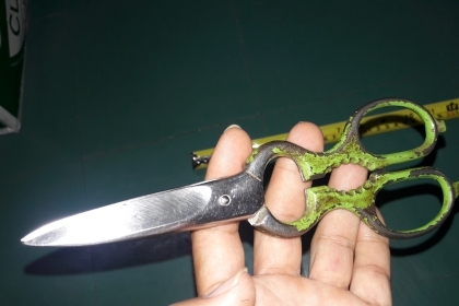 ขายกรรไกรตราตุ๊กตางานเก่าเยอรมันJ.A.HENCKELS Made in Germany.