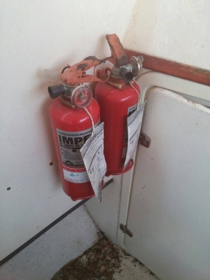 เรือเร็ว 15 ที่นั่ง E280 เครื่อง YAMAHA 100แรง 2เครื่อง  เรือสวยมากใช้แค่ 500 ชม.