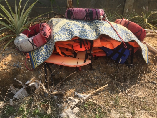 เรือเร็ว 15 ที่นั่ง E280 เครื่อง YAMAHA 100แรง 2เครื่อง  เรือสวยมากใช้แค่ 500 ชม.