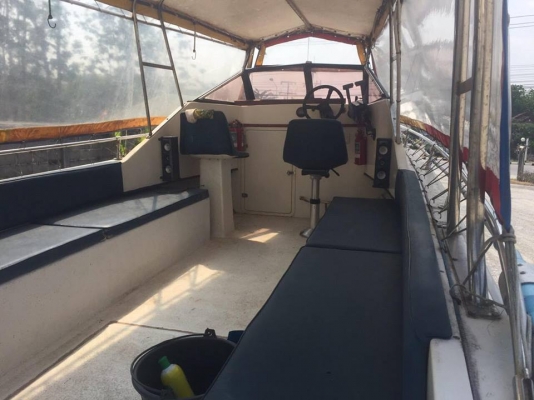 เรือเร็ว 15 ที่นั่ง E280 เครื่อง YAMAHA 100แรง 2เครื่อง  เรือสวยมากใช้แค่ 500 ชม.