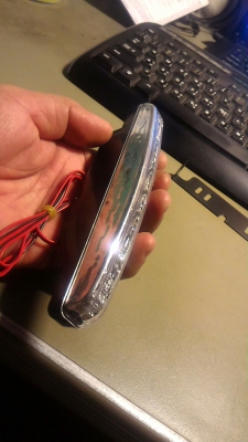 ชุดไฟติดหน้ารถ LED DAYTIME เป็นชุดสำเร็จรูปพร้อมติดด้านหน้ารถได้เลยเพื่อ 1 ชุดมีสองข้าง ใน 1 ข้างมีหลอดไฟ LED ถึง 8 หลอด ใช้ไฟ 12 V. ติดง่ายมีขายึดมาให้พร้อม