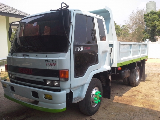 ขอบคุณป๋าอิ๊ดร้านคนไทยวัสดุ ท่าตะโก ที่ไว้วางใจครับ ขายร็อกกี้ FRR12DA- เครื่อง 6BG1-175แรง ปี46 แอร์ เพาเวอร์ ทริฟฟี่ CD ยาง8.25/16 รถนอกทั้งคัน สวยพร้อมใช้  เล่มพร้อม