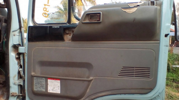 6ล้อดั้มดิน HINO RANGER FC3J-JO7C 170 แรง สมอเงิน รถประกอบ ปี54 เครื่อง/เกียร์ เดิม แน่นดี ช่วงล่างใหญ่ Fหน้า-หลัง ครบ พาวเวอร์/ทริฟฟี่/แอร์ ครบ ดั้มเหล็ก5ตัน3.60ม.ยิงหน้า ยาง8.25/16 ตามสภาพ พร้อมใช้งาน เล่มทะเบียน ครบ **ขาย HINO FC3