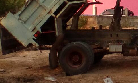 6ล้อดั้มดิน HINO RANGER FC3J-JO7C 170 แรง สมอเงิน รถประกอบ ปี54 เครื่อง/เกียร์ เดิม แน่นดี ช่วงล่างใหญ่ Fหน้า-หลัง ครบ พาวเวอร์/ทริฟฟี่/แอร์ ครบ ดั้มเหล็ก5ตัน3.60ม.ยิงหน้า ยาง8.25/16 ตามสภาพ พร้อมใช้งาน เล่มทะเบียน ครบ **ขาย HINO FC3