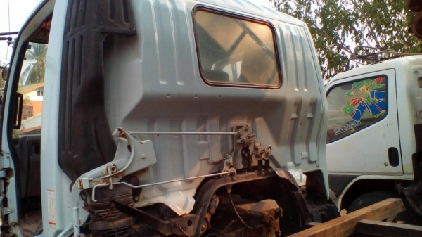 6ล้อดั้มดิน HINO RANGER FC3J-JO7C 170 แรง สมอเงิน รถประกอบ ปี54 เครื่อง/เกียร์ เดิม แน่นดี ช่วงล่างใหญ่ Fหน้า-หลัง ครบ พาวเวอร์/ทริฟฟี่/แอร์ ครบ ดั้มเหล็ก5ตัน3.60ม.ยิงหน้า ยาง8.25/16 ตามสภาพ พร้อมใช้งาน เล่มทะเบียน ครบ **ขาย HINO FC3