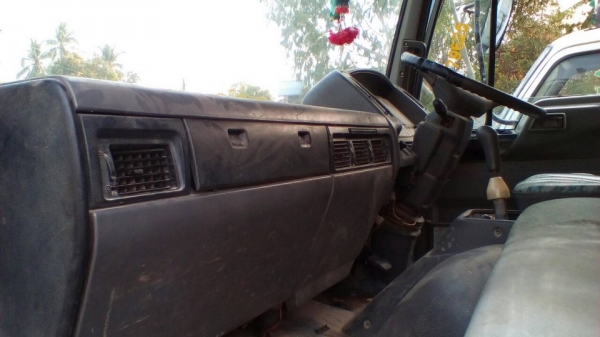 6ล้อดั้มดิน HINO RANGER FC3J-JO7C 170 แรง สมอเงิน รถประกอบ ปี54 เครื่อง/เกียร์ เดิม แน่นดี ช่วงล่างใหญ่ Fหน้า-หลัง ครบ พาวเวอร์/ทริฟฟี่/แอร์ ครบ ดั้มเหล็ก5ตัน3.60ม.ยิงหน้า ยาง8.25/16 ตามสภาพ พร้อมใช้งาน เล่มทะเบียน ครบ **ขาย HINO FC3