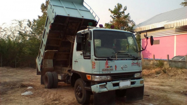 6ล้อดั้มดิน HINO RANGER FC3J-JO7C 170 แรง สมอเงิน รถประกอบ ปี54 เครื่อง/เกียร์ เดิม แน่นดี ช่วงล่างใหญ่ Fหน้า-หลัง ครบ พาวเวอร์/ทริฟฟี่/แอร์ ครบ ดั้มเหล็ก5ตัน3.60ม.ยิงหน้า ยาง8.25/16 ตามสภาพ พร้อมใช้งาน เล่มทะเบียน ครบ **ขาย HINO FC3