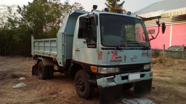 6ล้อดั้มดิน HINO RANGER FC3J-JO7C 170 แรง สมอเงิน รถประกอบ ปี54 เครื่อง/เกียร์ เดิม แน่นดี ช่วงล่างใหญ่ Fหน้า-หลัง ครบ พาวเวอร์/ทริฟฟี่/แอร์ ครบ ดั้มเหล็ก5ตัน3.60ม.ยิงหน้า ยาง8.25/16 ตามสภาพ พร้อมใช้งาน เล่มทะเบียน ครบ **ขาย HINO FC3