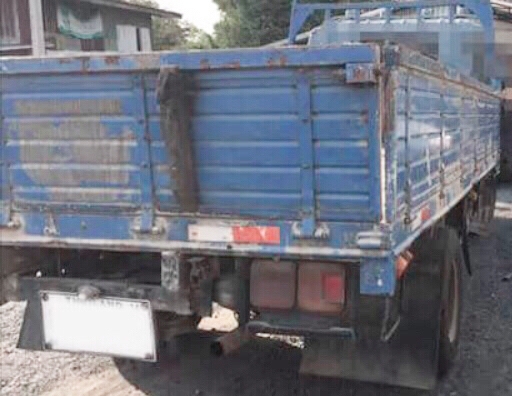 ISUZU NPR 115 HP 4BD1 ปี 34 รถบรรทุกหกล้อ กระบะเหล็กคาร์โก้ความยาว 4.30 เมตรสวยๆสภาพดีพร้อมใช้งานได้เลยครับ เครื่องยนต์เดิมๆแน่นดีแรงดีไม่มีเยิ้ม ภายในห้องเก๋งคอนโซลสวยครบ เกียร์สั้น ช่วงล่างใหญ่คัชซีสวยไม่มีบวม เฟืองท้ายติด F หลังครบพร้อม ยาง 8.25 ขอบ 16