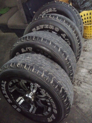 แม็ก 15 กว้าง 7 พร้อมยาง 6 รู ใส่รถกระบะ สภาพดี แม็ก 15 กว้าง 7 พร้อมยาง 6 รู ใส่รถกระบะ สภาพดี