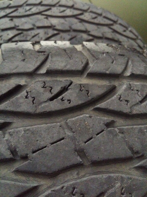 แม็ก 15 กว้าง 7 พร้อมยาง 6 รู ใส่รถกระบะ สภาพดี แม็ก 15 กว้าง 7 พร้อมยาง 6 รู ใส่รถกระบะ สภาพดี