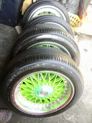 แม็ก 17 กว้าง 8 ลายบีบีเอส พร้อมยาง สภาพดี 8900 บาท