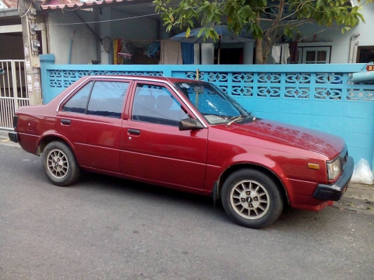 ขาย Nissan Sunny B11 ปี 90 เครื่อง 1300 คาร์บู เกียร์ธรรมดา 5 เกียร์ ไม่เคยติดแก๊ส แอร์เย็น ล้างตู้ใ