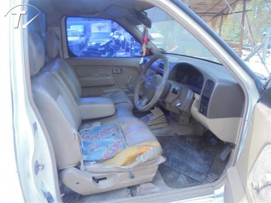 NISSAN FRONTIER, 2.5 โฉม SINGLECAB สีขาว เกียร์ธรรมดา