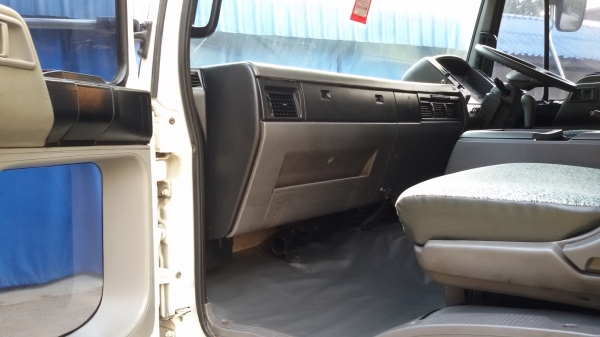 ขายรถ 6 ล้อใหญ่ HINO สิงไฮเทคเครื่อง. Jo8c เทอโบ. อินเตอ. กะบะ ยาว 9.5 เมตร ตัวยาวพิเศษ ยางเลเดียล 6 เส้น เต็มๆ แอร์ กระจกไฟฟ้า. สภาพสวยเดิม  เครื่องดี คัชชีสวย  ชอบยาวต้องคันนี้เลยครับ ไฟแนนได้600000พร้อมใช้งานเลยครับ