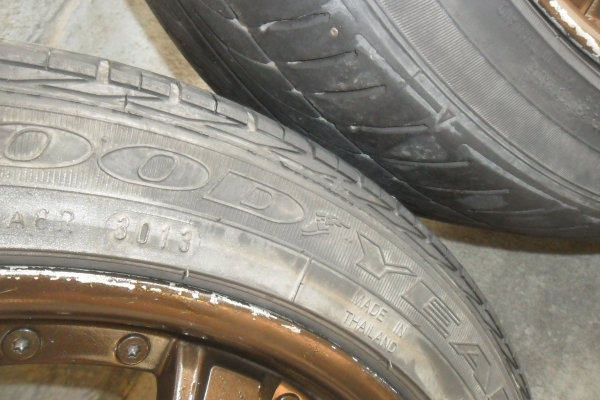 ล้อแม็ก17นิ้ว4รุ100 พร้อมยาง สวยๆ 4 ล้อ ราคา 6800 บาท