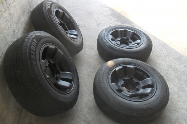 ล้อแม็ก15นิ้ว6รู พร้อมยาง สวยๆ 4 ล้อ ราคา 6850 บาท ล้อแม็ก15นิ้ว6รู พร้อมยาง สวยๆ 4 ล้อ ราคา 6850 บาท