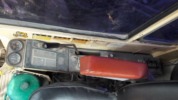 ขายรถแบ็คโฮ Komatsu pc120-3 เครื่องเดิม ปั๊มเดิม ตัวเดินโกเบ ช่วงล่างดี รถสวยพร้อมใช้งาน