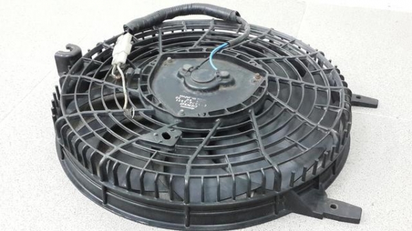 ขายพัดลมไฟฟ้ายี้ห้อเดนโซ เป่าแผงแอร์