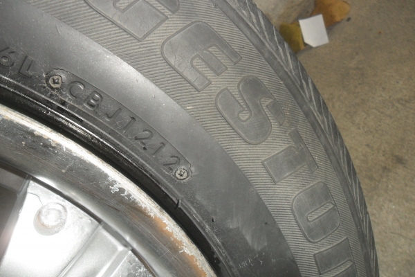 ล้อแม็ก15นิ้ว6รู พร้อมยาง สวยๆ 4 ล้อ ลดราคาเหลือ 5500 บาท ล้อแม็ก15นิ้ว6รู พร้อมยาง สวยๆ 4 ล้อ ลดราคาเหลือ 5500 บาท