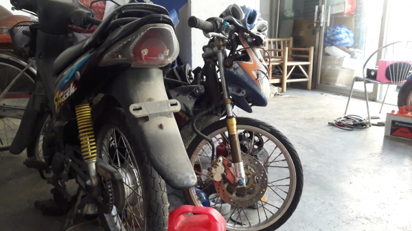 ขายมอไซค์ 2 คัน Suzuki Smash 110 ปี51 - Honda Nova Dash