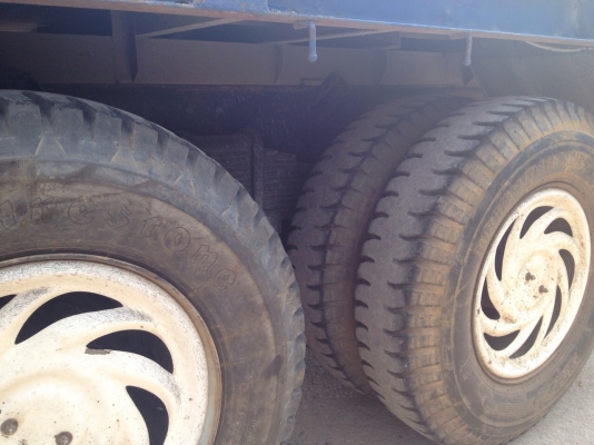 ขายสิบล้อพื้นเรียบฮีโน่ 260 ปี 47