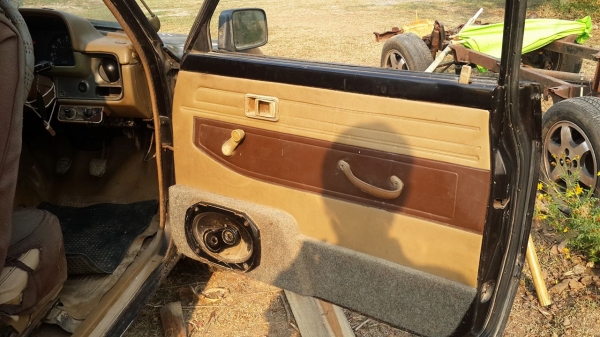 ขาย ม้ากระโดด toyota Rn30