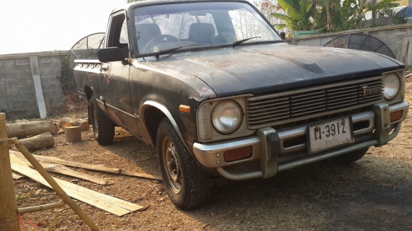 ขาย ม้ากระโดด toyota Rn30