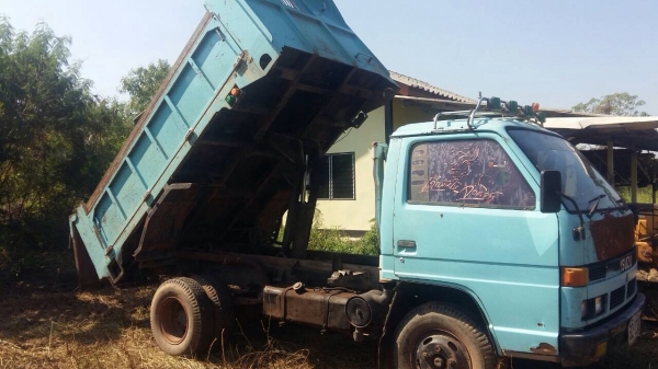 6ล้อยอดฮิต110 NPR สวย เครื่องแน่น. ราคาพ่อค้า