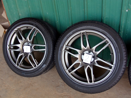 ขาย แม็ก พร้อมยางขอบ20 กว้าง10 นิ้ว 5รู8/1/2 ยีห้อVIA 690KG