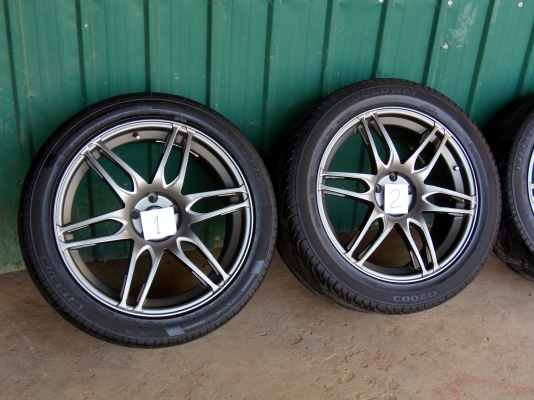 ขาย แม็ก พร้อมยางขอบ20 กว้าง10 นิ้ว 5รู8/1/2 ยีห้อVIA 690KG