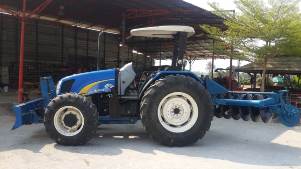 ** ราคา 1,050,000 ** NEW HOLLAND รุ่น T5060 ใบดัน+ผาน7 106 แรงม้า รถเดิมทั้งคัน สีเดิม เครื่องเดิม ไม่เคยทำ รถ 2,000 ชม. ** ราคา 1,050,000 ** NEW HOLLAND รุ่น T5060 ใบดัน+ผาน7 106 แรงม้า รถเดิมทั้งคัน สีเดิม เครื่องเดิม ไม่เคยทำ รถ 2,000 ชม.
