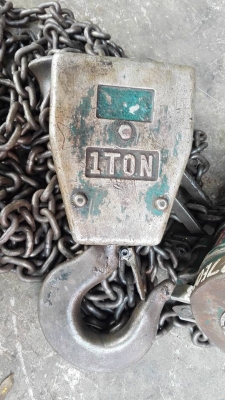 รอกโซ่ใช้ลม ขนาด 1 ตัน โซ่ยาว 8 เมตร สภาพสวยดึงนิ่มพร้อมใช้มาเทสได้