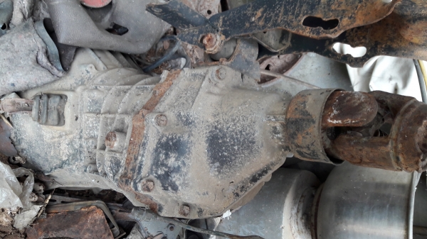 เกียร์ธรรมดา 5 เกียร์ รถตู้หัวจรวดชนเครื่อง 3L