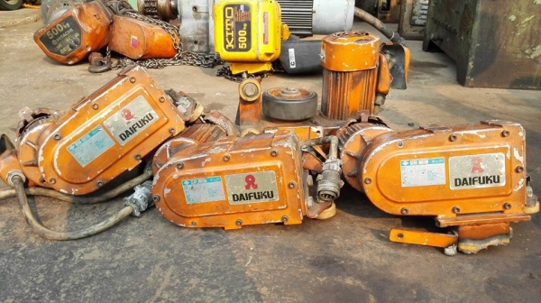 *** Sold *** มอเตอร์เกียร์ตัวเดินเครนรางบีม DAIFUKU GEAR SUMITOMO มีเบรค 380V ทด 1:21 ความเร็ว 70 RPM. สดนอกลงตู้พร้อมใช้!!