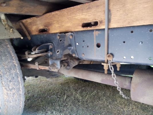 6ล้อNPR. 115 แรงม้า  เครื่อง4BD1. คัชซี่สวยมาก  รถห้างแท้  พร้อมใช้งาน  เล่มติดมือ..