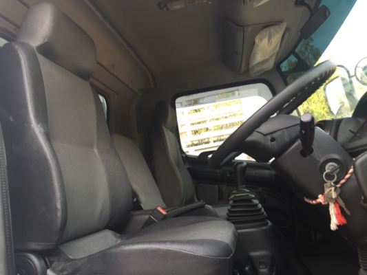 ขายหกล้อ HINO 175 แรงม้า รุ่น FC9JJLA ซีรีส์500 สภาพป้ายแดง รถ 2 ปี ไมล์ 40,xxx กม. ยางเต็ม กระบะคาร์โก้ 5.60 เมตร